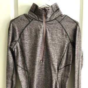 Lulu lemon Fast as Light 1/2 zip